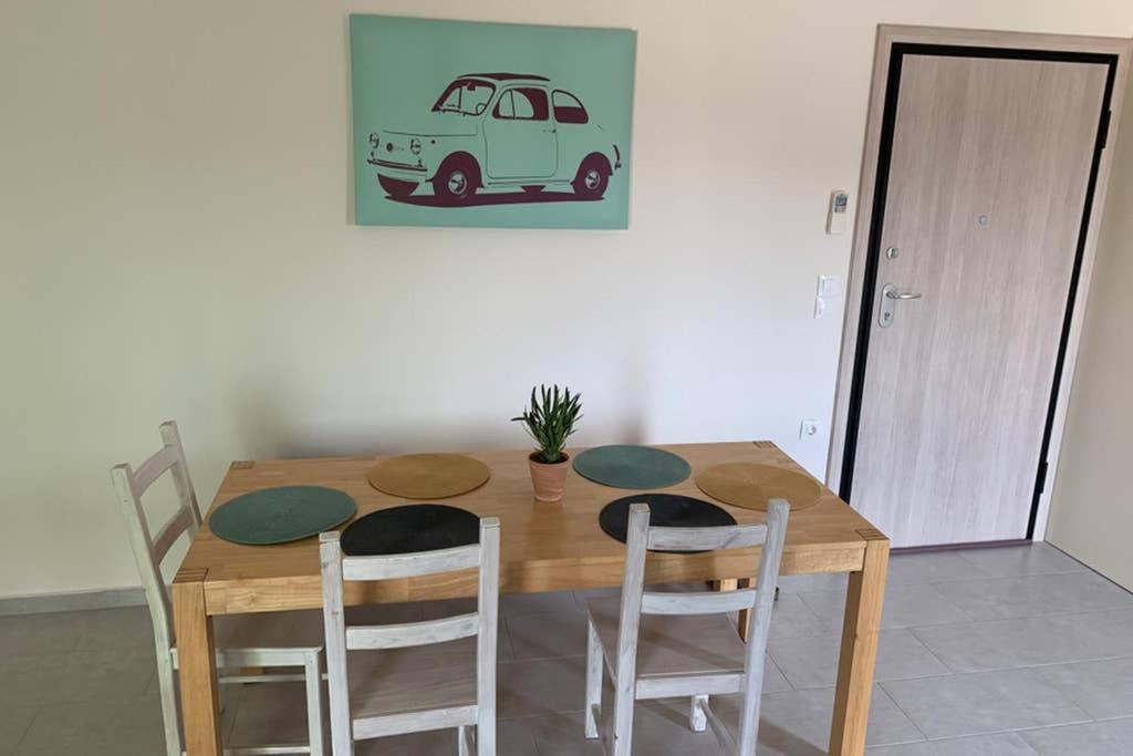 ניקיטי Orange Apartment מראה חיצוני תמונה